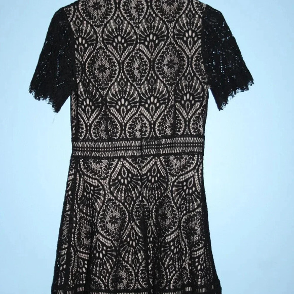 BB Dakota RSVP Black Lace Cocktail Dress A-Line Cut Fancy Mock Neck - Picture 8 of 15